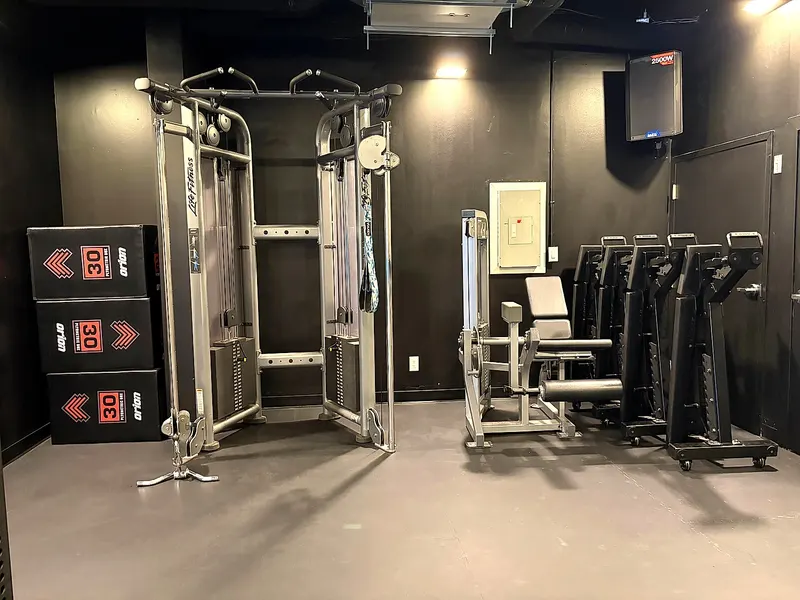 Cable machines and functional trainers used for 1-on-1 personal training in North Vancouver