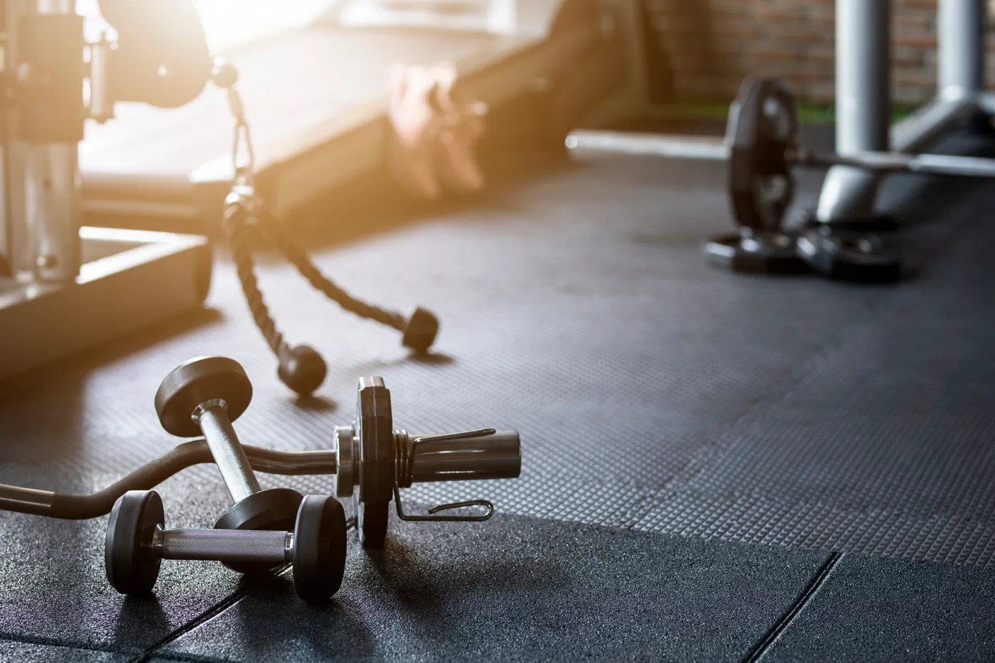 Can I lose fat and build muscle at the same time?